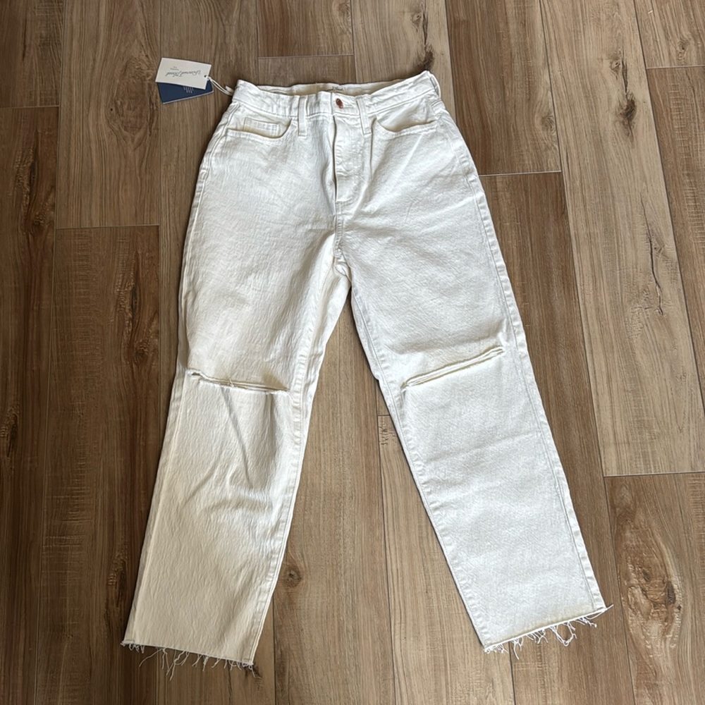 NWT Universal Thread Vintage Straight Jeans Size 4S